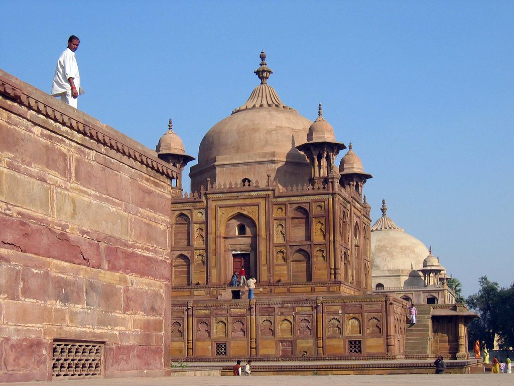 Varanasi Taxi Booking.